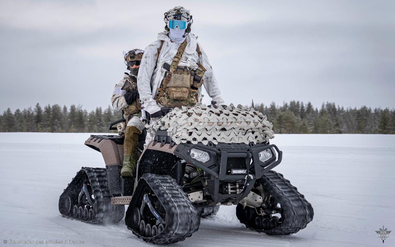 法国陆军乘坐A400M从奥尔良出发后，与27bim山地突击队一起前往芬兰拉普