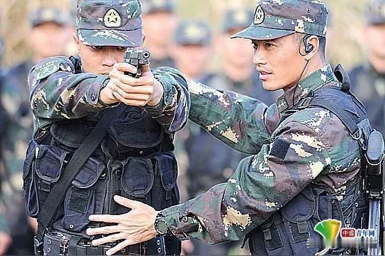 92式9毫米手枪是军用还是警用手枪？其实很早就已经给出了答案！