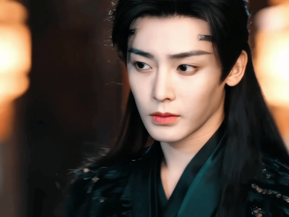 这个侯明昊太帅了，我笑纳了！长在了我的审美上！｜侯明昊