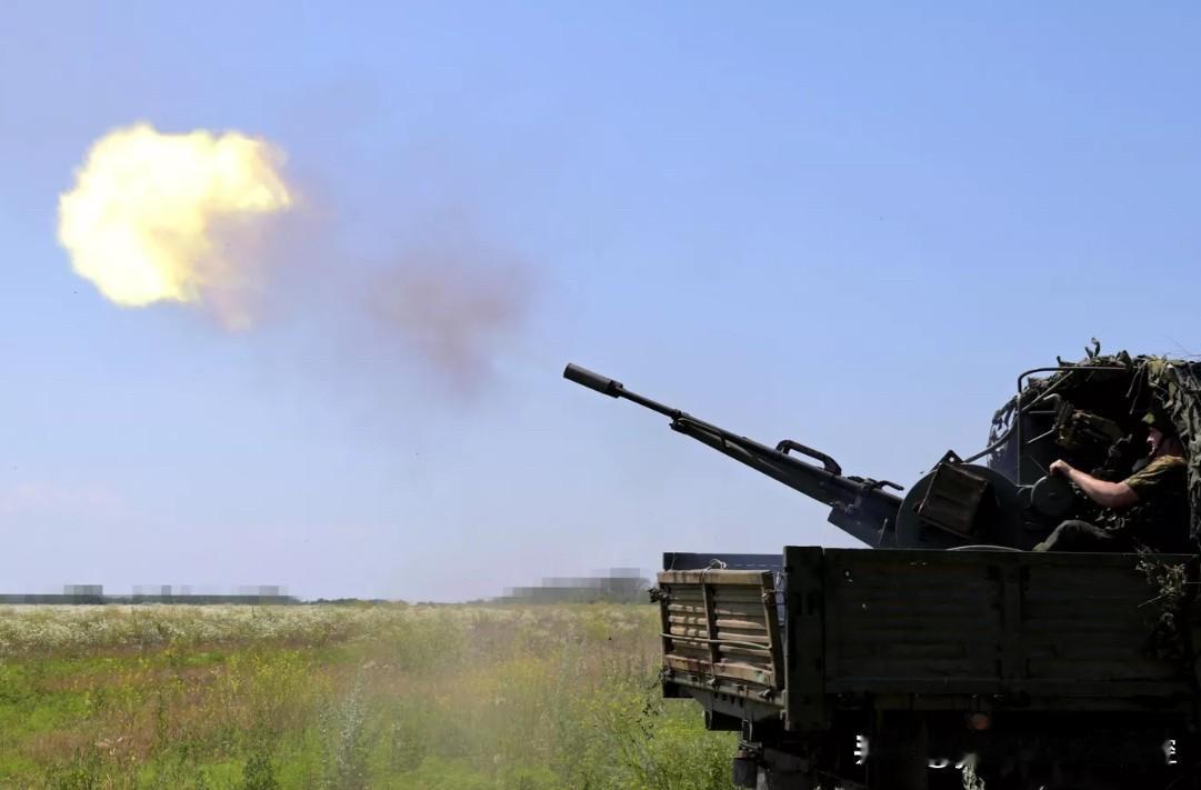 【俄乌空中交锋】乌克兰这几天加大了对俄罗斯境内目标的打击力度，俄罗斯的