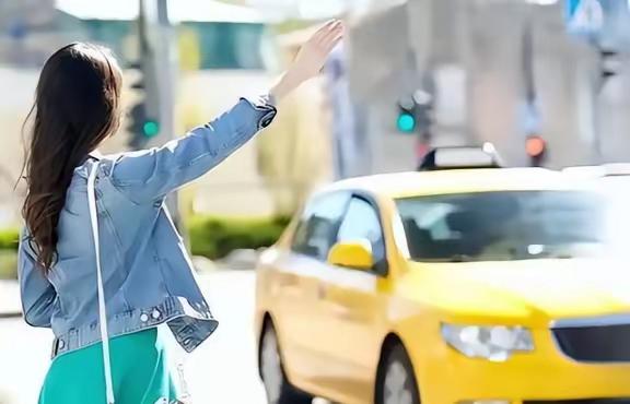 为什么大家现在宁愿等网约车，也不坐出租车？很简单，因为现在的出租车，已经彻底