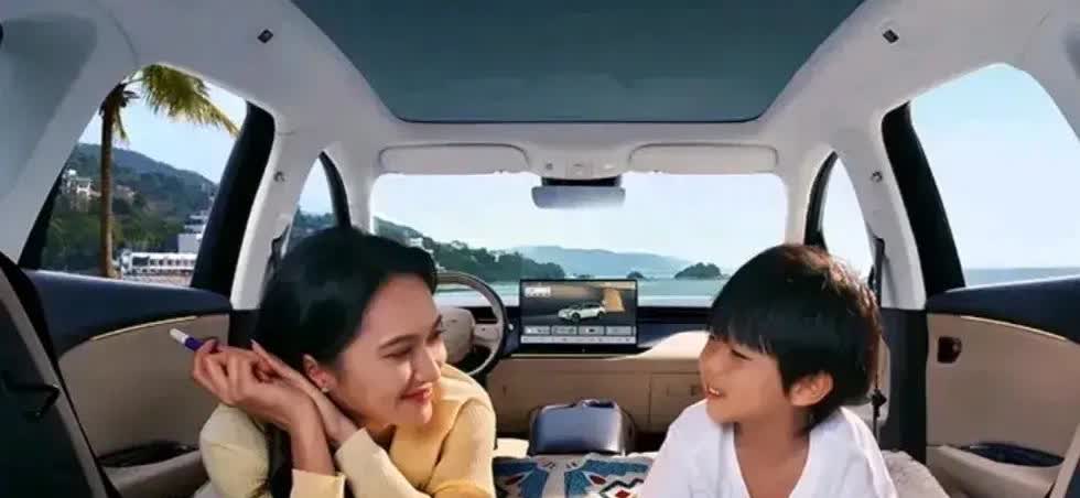 意大利美女总理梅洛尼没想到，法国总统马克龙也没想到，欧盟主席冯德莱恩都懵圈了，在