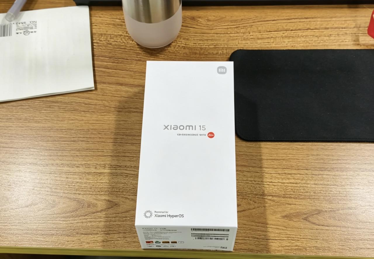 2100+偷偷给高考的妹妹买了个小米15，你们说她考完拿到会不会开心？先说下