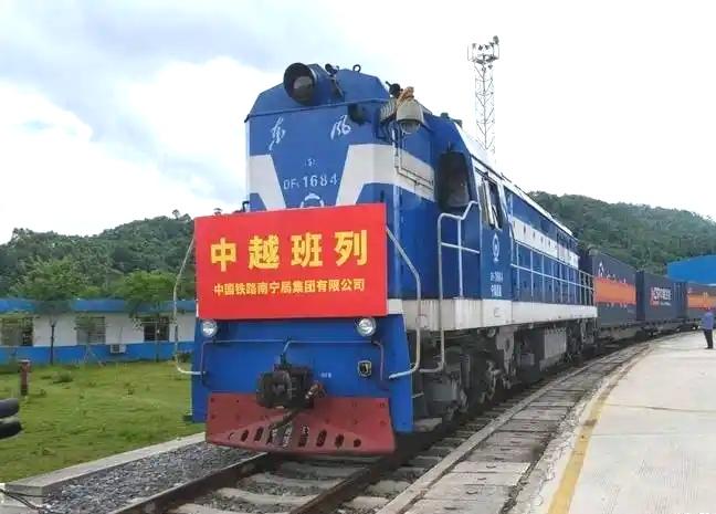 越南太精明了，将“与中国铁路网对接”列为最高优先级，规划建设三条铁路线与中国铁路