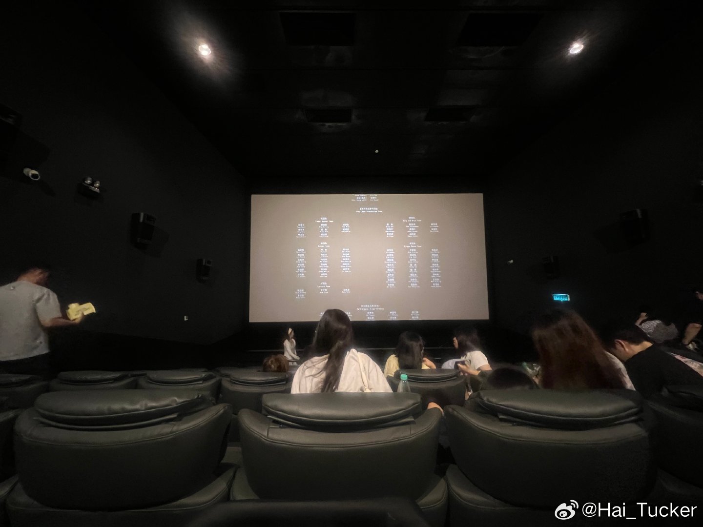 好多人在不同场合安利我《给阿嬷的情书》。由于新加坡不允许方言版影像内容(就这还说