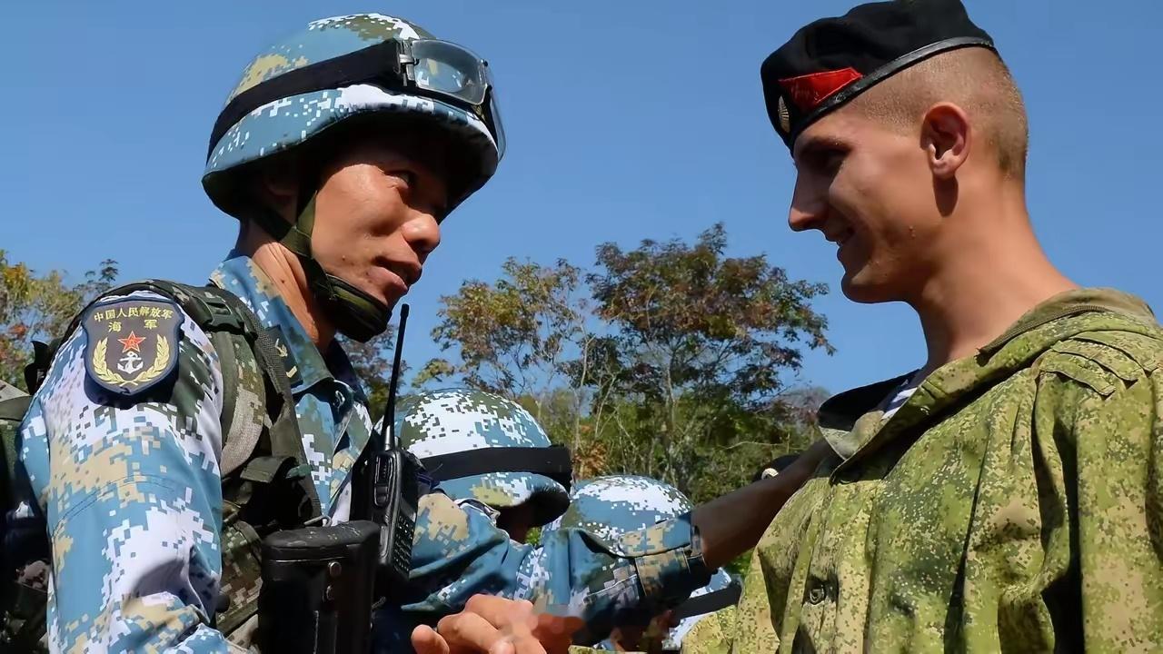 中俄五国联手！美国这回彻底傻眼了！最近，咱们国防部主动透了个底，讲了个事儿。啥事