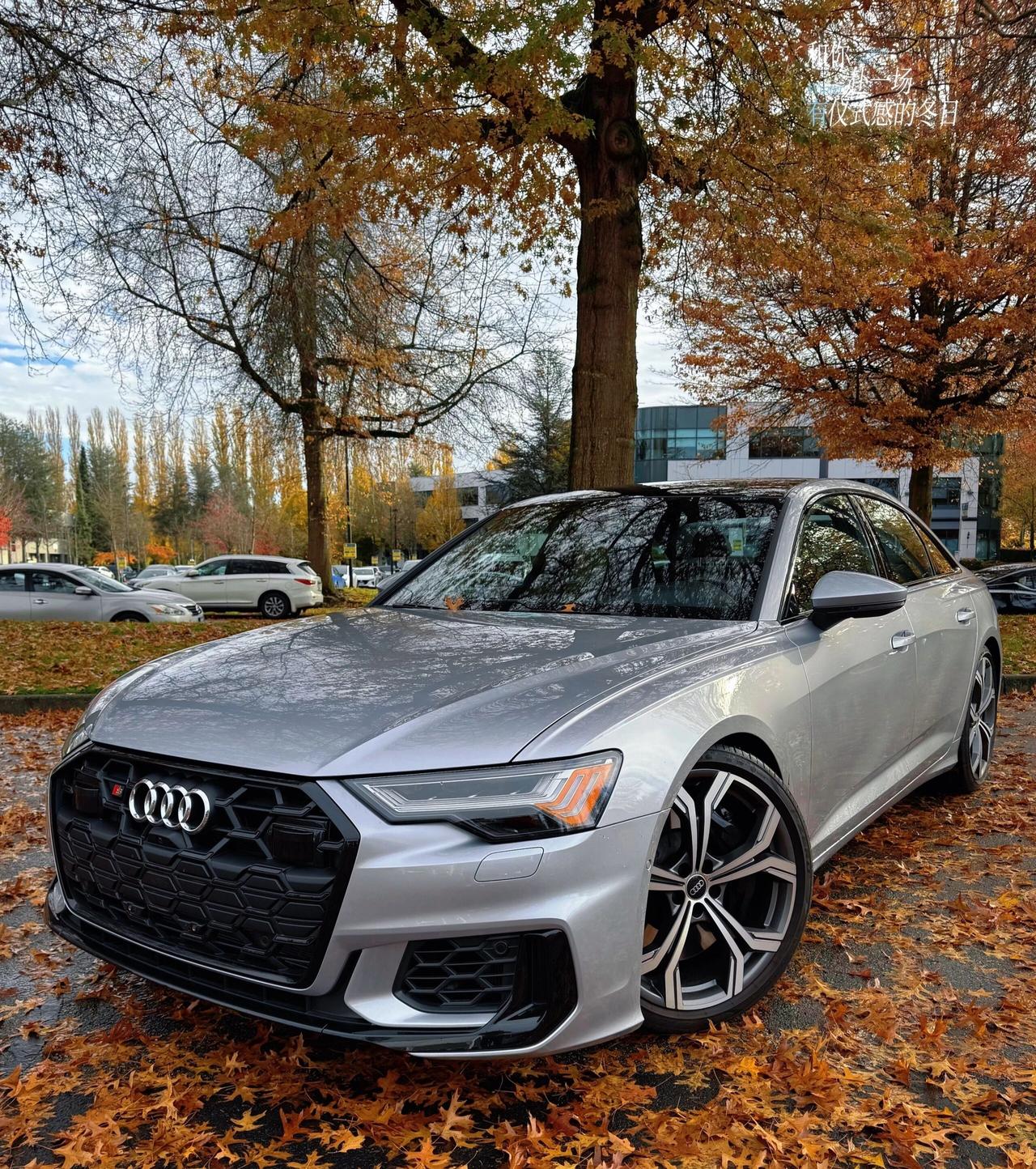 别被它骗了！2025奥迪S6：看着像A6，开着像超跑谁能想到，一台看着像普通A6