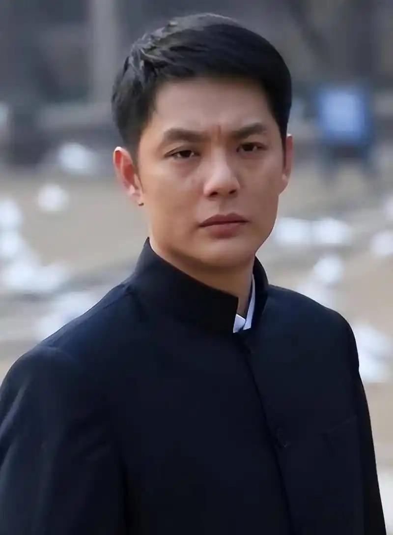 “我可以净身出户，但我说的要求你必须做到！”2017年，傅程鹏向陪伴21年