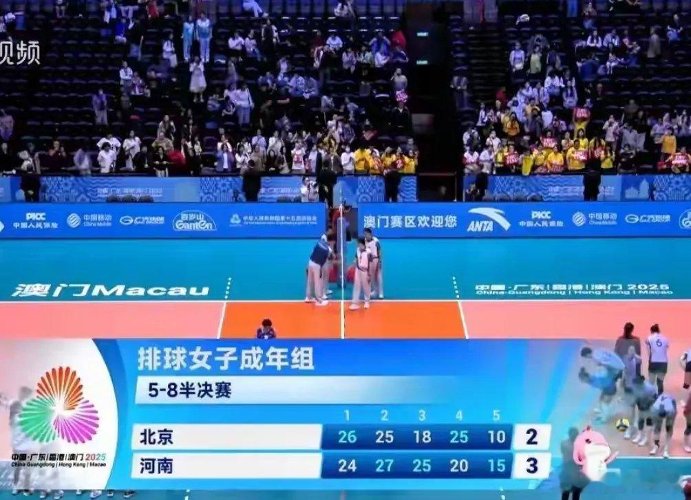 朱婷盖帽式拦网、韩雯雅关键扣杀，河南女排在五局大战后终以15-10拿下决胜局，全