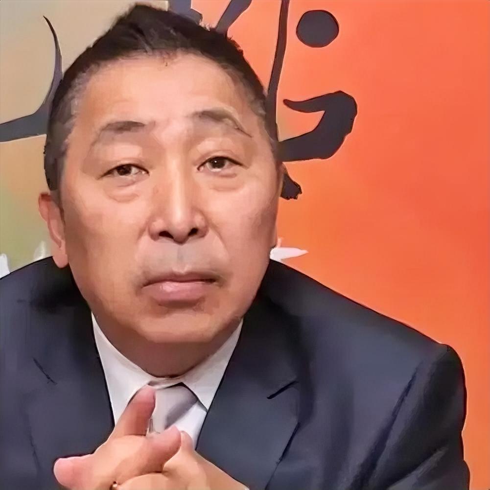针对台各路政客“跪美”姿态，台湾知名时事评论员唐湘龙给出了这番生动评价，应该给点