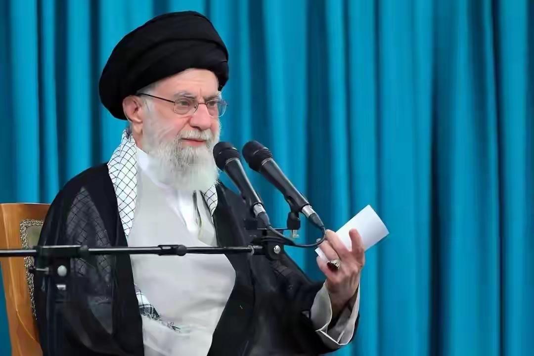 中东战场上子弹还没打响，舆论战已经打到中国头上来了。英媒路透社抛出一个大新闻