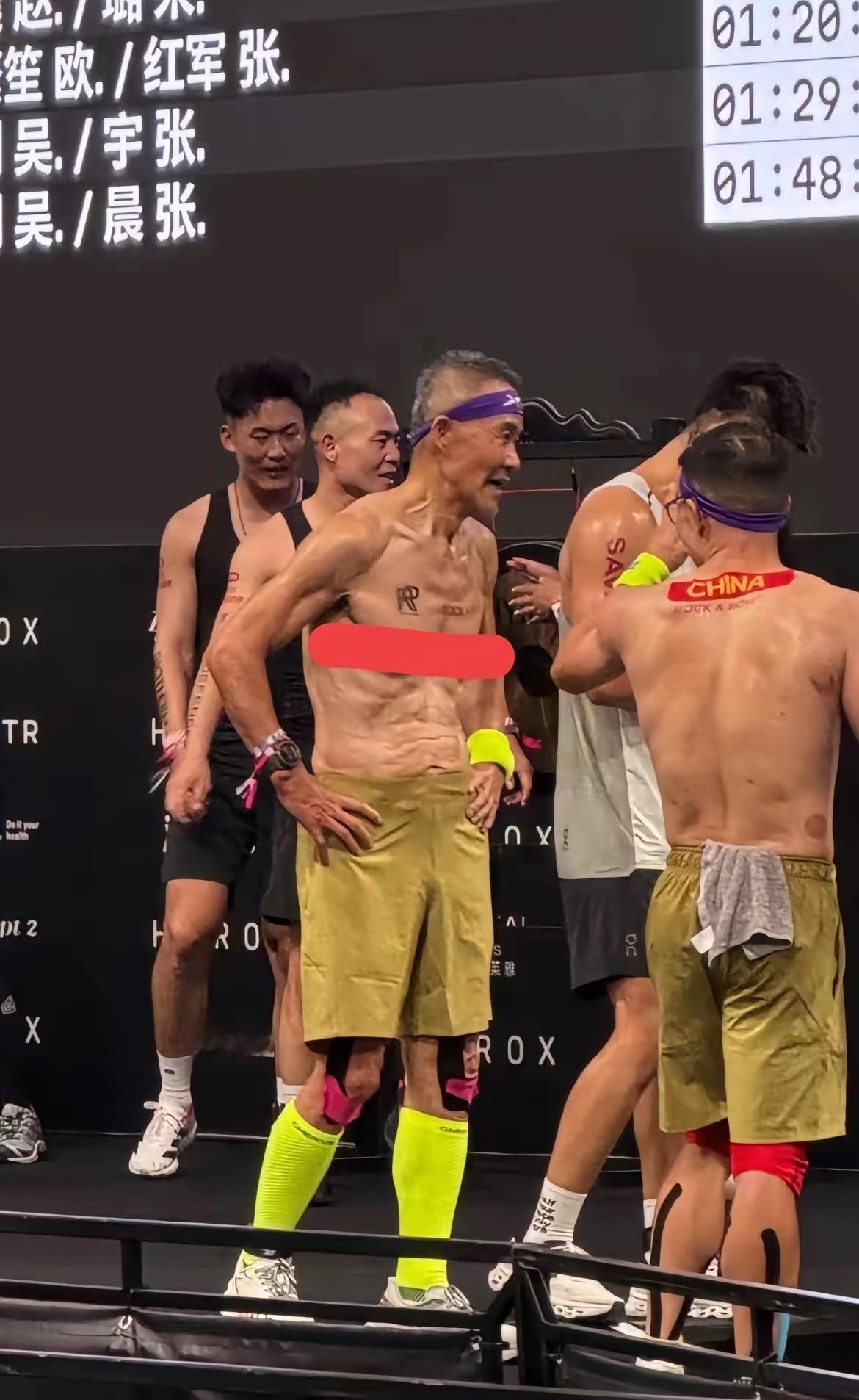 王石，不是脂肪没有，​我感觉他连肌肉也没有了，老人家还是应该多点脂肪，多点肌肉，