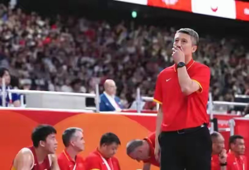 中国男篮罚球32-11三分失守北京时间9月20日，2026年亚运会男篮铜牌争夺战