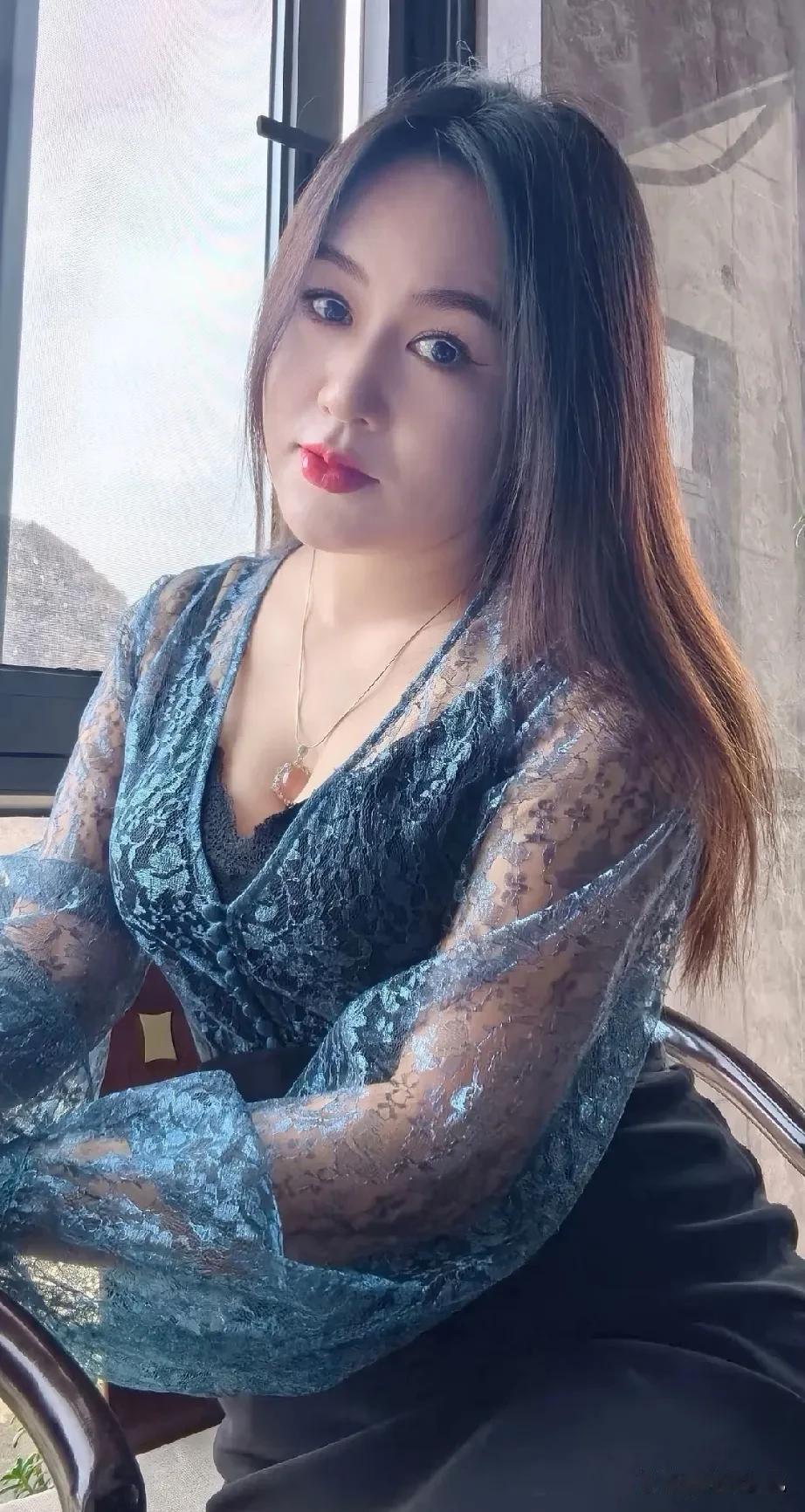 男人的靠山男人可以靠谁?累了靠椅子困了靠床冷了