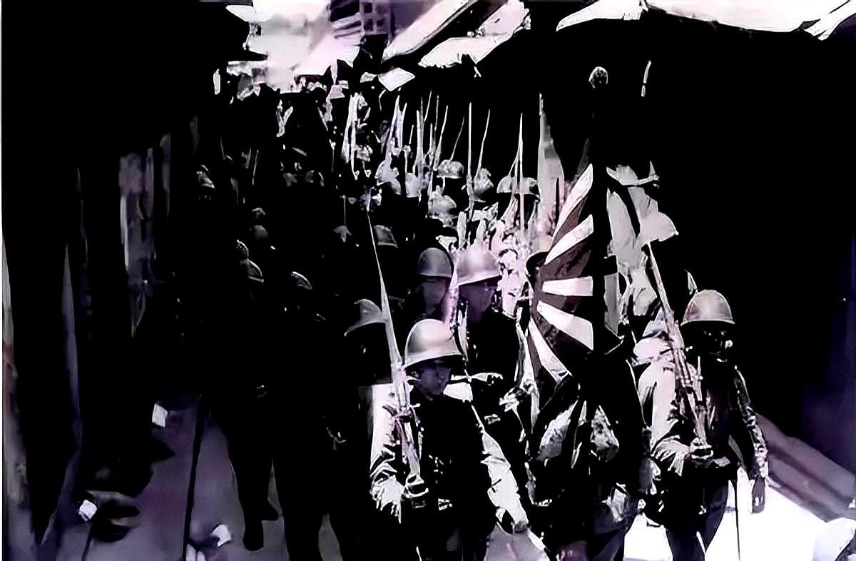 为什么几十万满族军队能征服全中国，而几百万日本兵做不到？就因为满清这个教