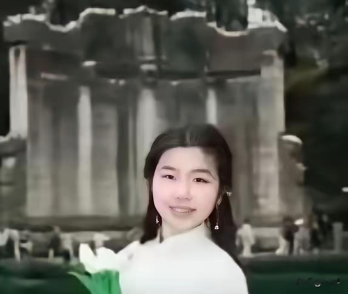 某雅研究生跳楼那事，这几天看得心里堵得慌。孙同学也太傻了，在这种被导师极限压榨的