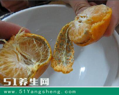 这玩意毒性是砒霜的68倍, 100°的开水都烫不死, 致癌性超强