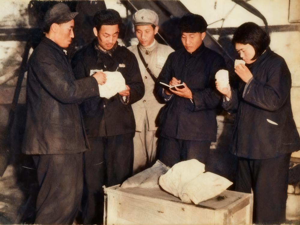 1952年，三反运动中，济南市私营昌盛蛋厂经理翟墨生、厂长安振选，在承制中国人民
