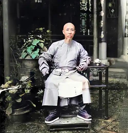 瑞麟全名是叶赫那拉瑞麟，他是慈禧太后的族叔，他的后台应该是慈禧太后，这是最大的后