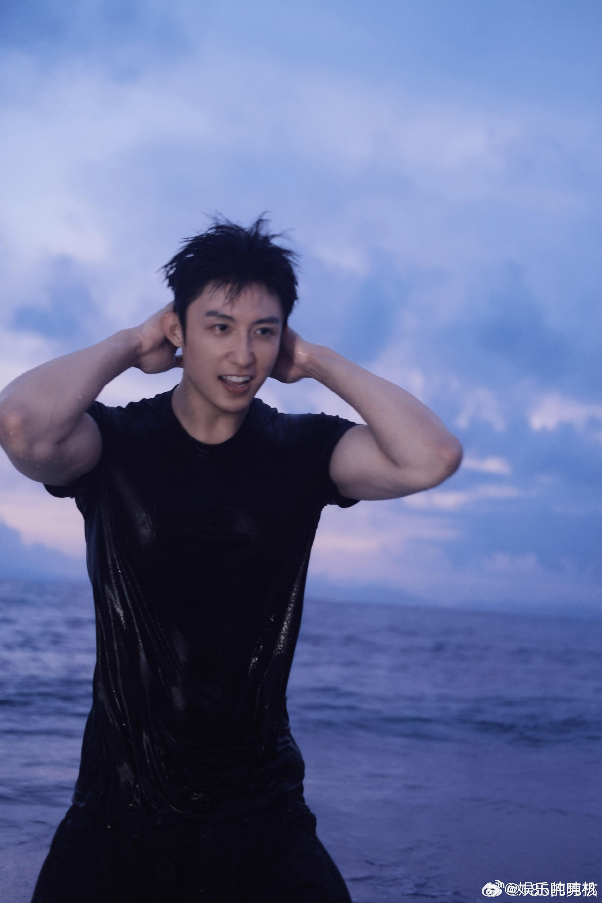 黄景瑜3D建模身材这身材比例在内娱真的很少见！黄景瑜把力量感和美感结合得特别好