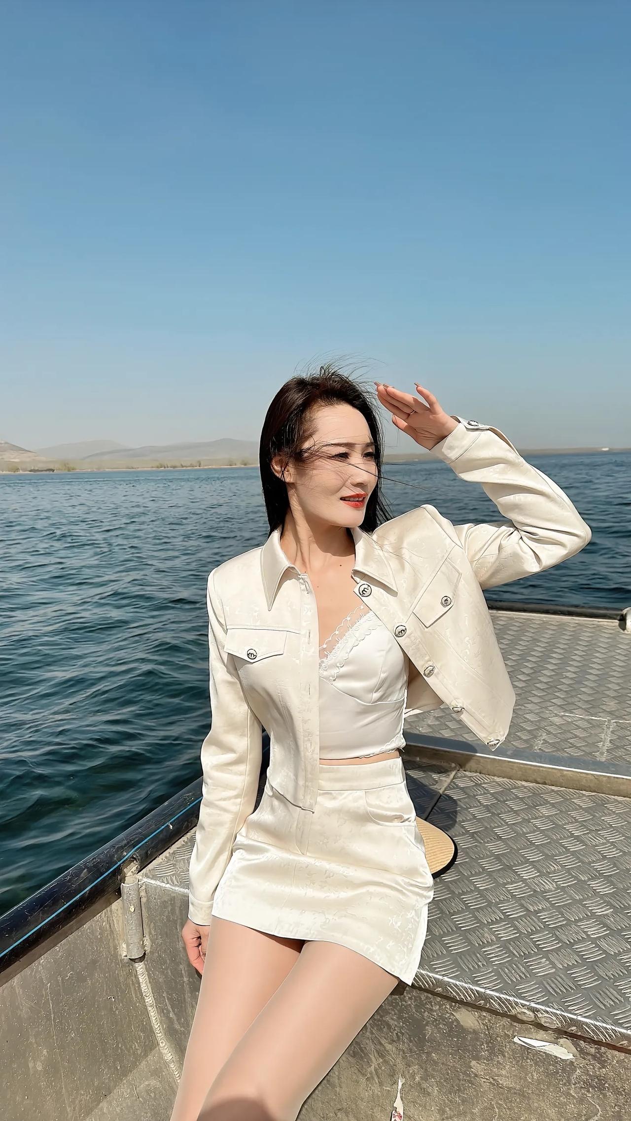 海边少女穿搭指南🌊✨