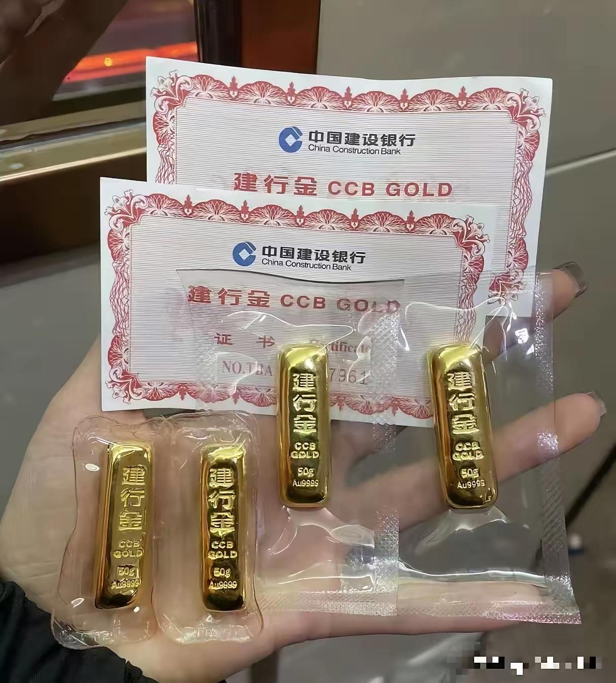 表嫂五年前出轨了，表哥知道后就跟她离了婚，两人唯一的女儿跟着表哥，表嫂离婚后就去