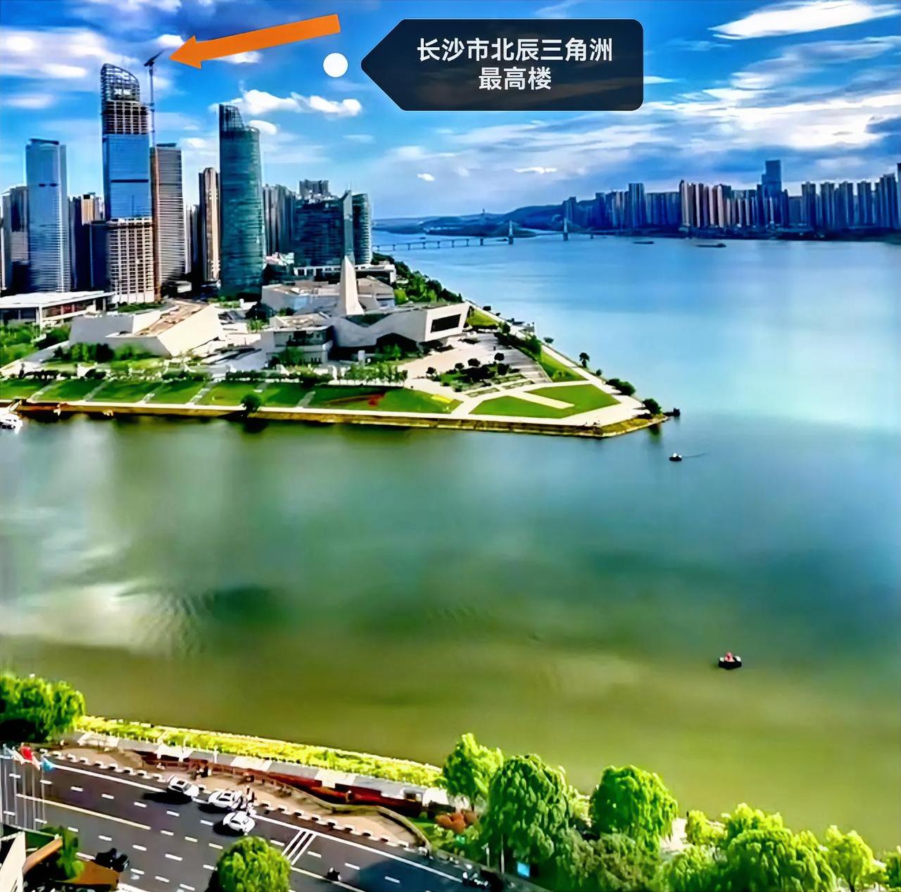 看看长沙市的北辰三角洲最高楼，这栋最高楼建了好长一段时间了，直到现在都还没有装修