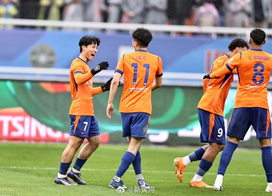 【#泰山队3将入围邵二期名单#】3月19日，国足公布了最新一期集训名单。刘洋、