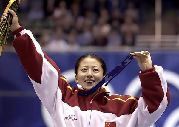 中国夺得世界冠最多的10位运动员第一位；丁宁《21枚》第二位；田亮《21枚》