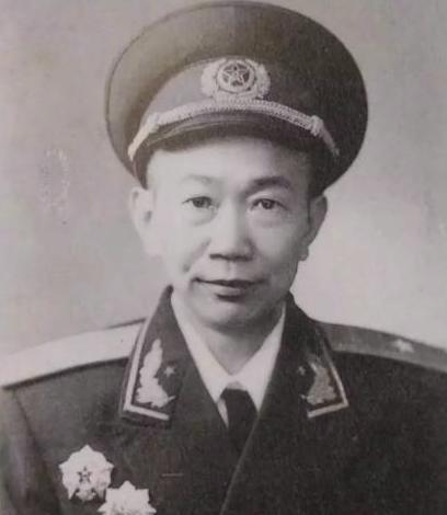 1949年新中国成立，刘永生出任第十兵团副司令员，1952年全军统一定级时他