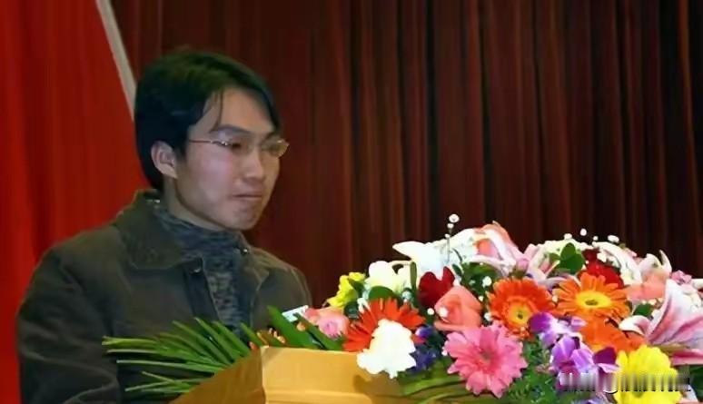 五年高中晕倒16次，少年扛起破碎家庭，无血缘妹妹被他养到大，23岁站上感动中国舞