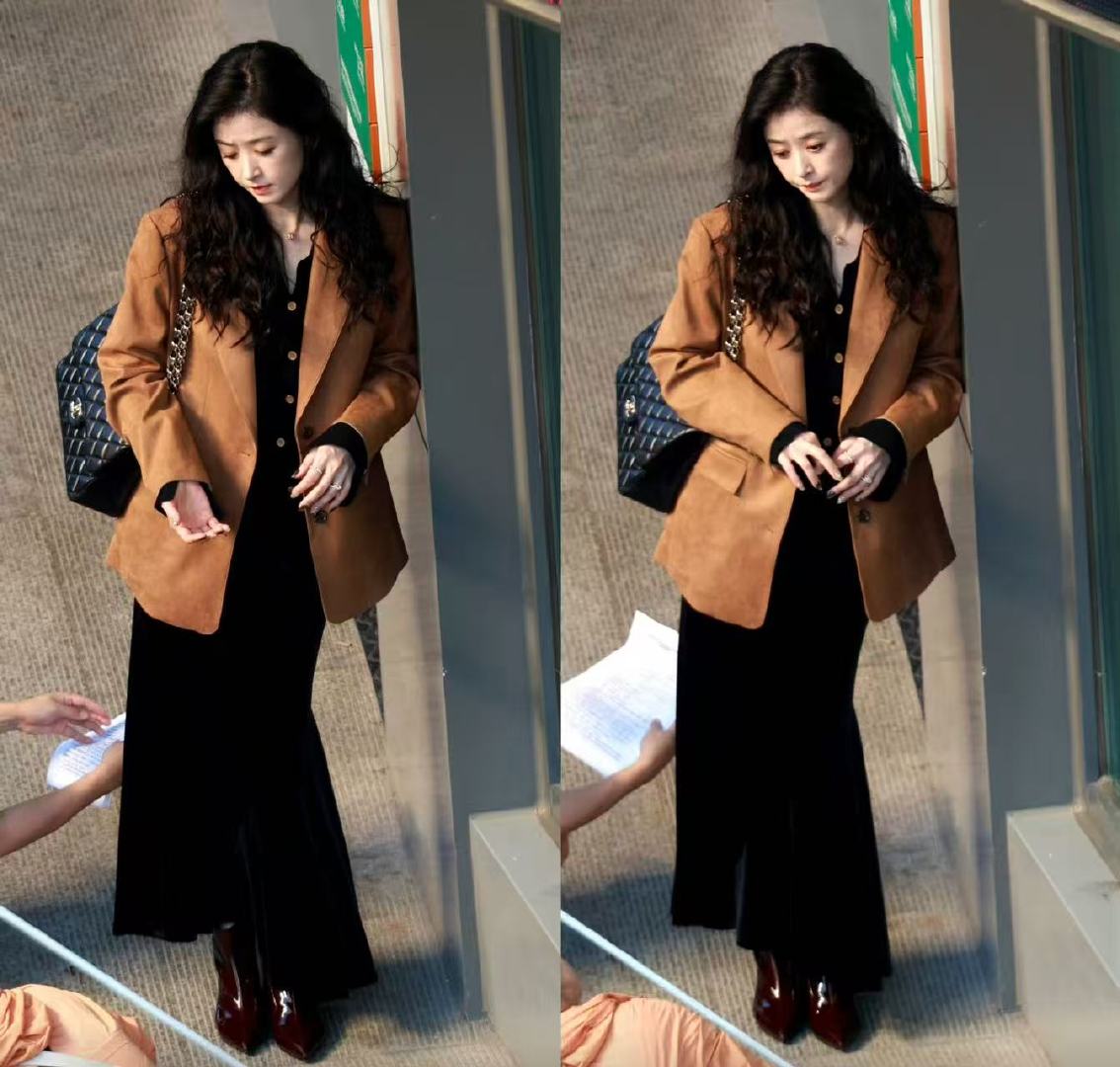 蒋欣说自己装蒋欣候个场都这么装吗美翻了蒋欣妈咪