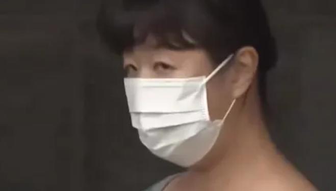 日本社会的戾气越来越重了！一女护士竟然偷偷给75岁男患者的输液管中加粪便，结果第