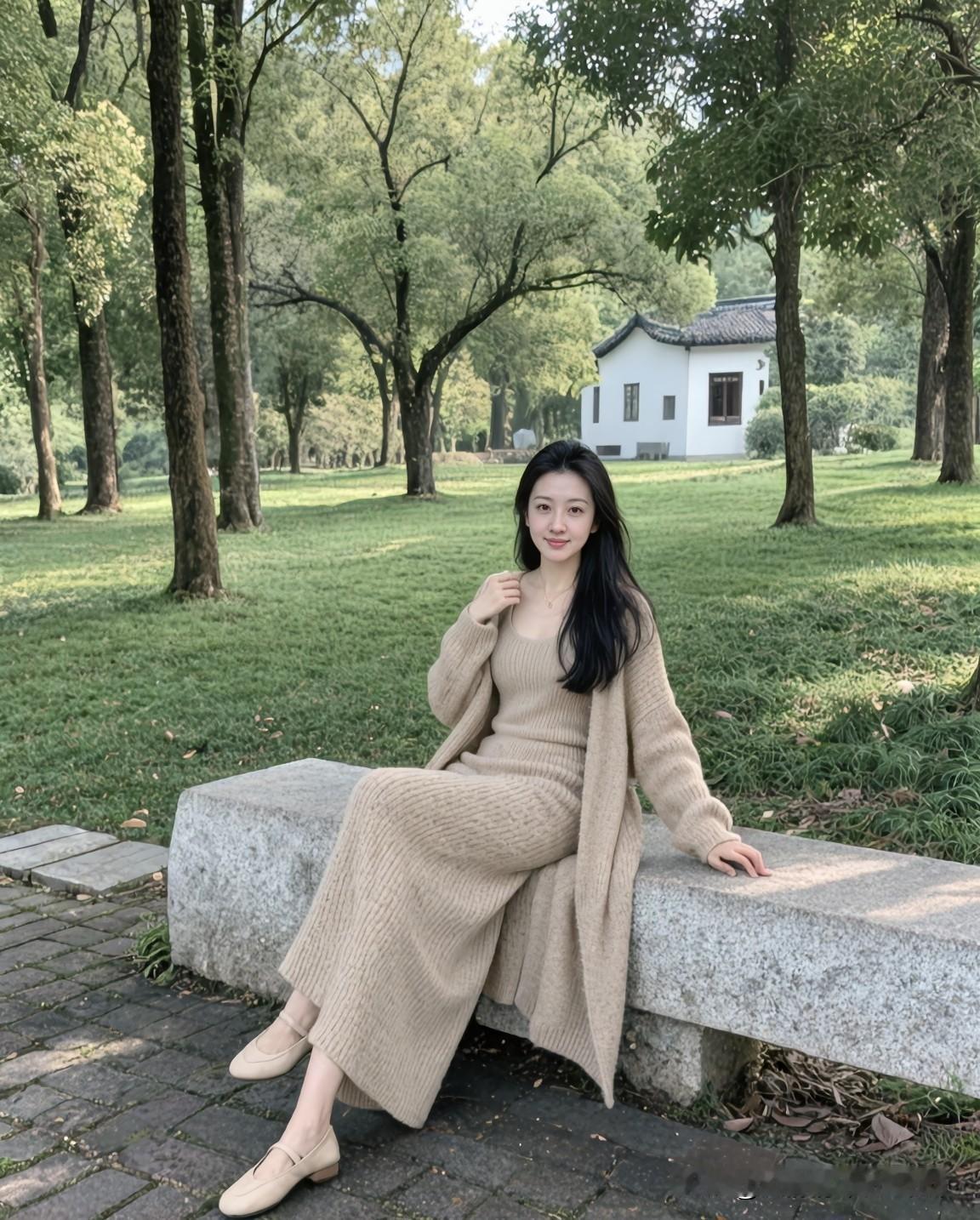 我最崇拜的人，其实是我自己。因为只有我，才会日复一日地为自己翻越一座又一