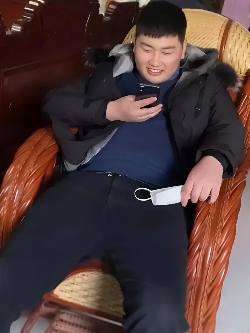 大衣哥的一番话，道尽现实：不是不愿儿子上班，是怕他被人当棋子不少人都在议论