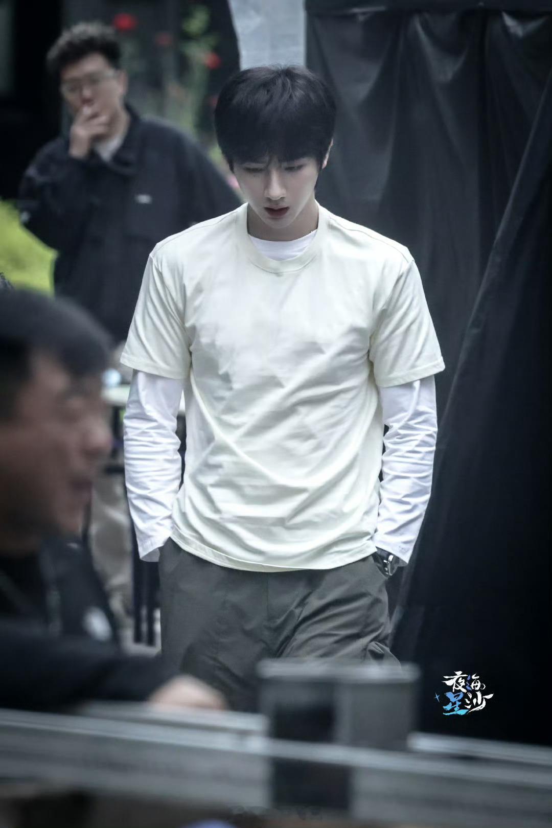 卧槽，贺逸真是硬帅啊！怎么能不爱啊！李宏毅起落安妥