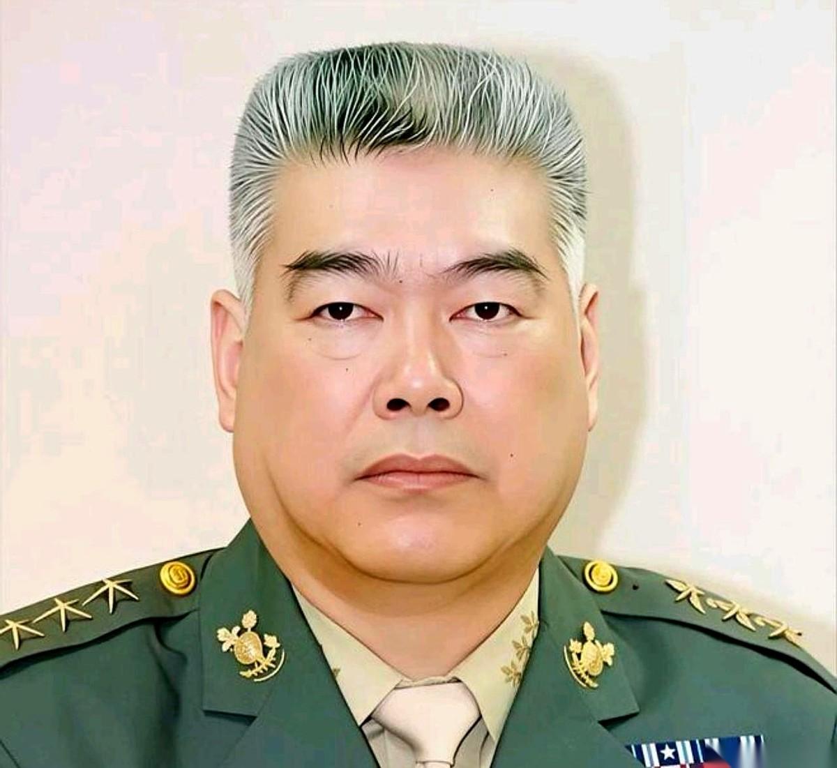季麟连这个人，有点意思。碰上资深大佬韩国瑜，他脸一沉，桌子拍得邦邦响，话说的比