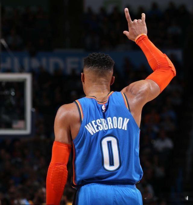 29胜5负的雷霆队，有必要交易进行补强吗？答案是肯定的！第一个交易方案:用