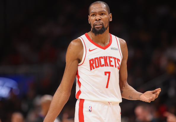 恭喜咱大火箭锁定季后赛！杜兰特可以轮休了吧希望接下来就是练兵。然后杜兰特申