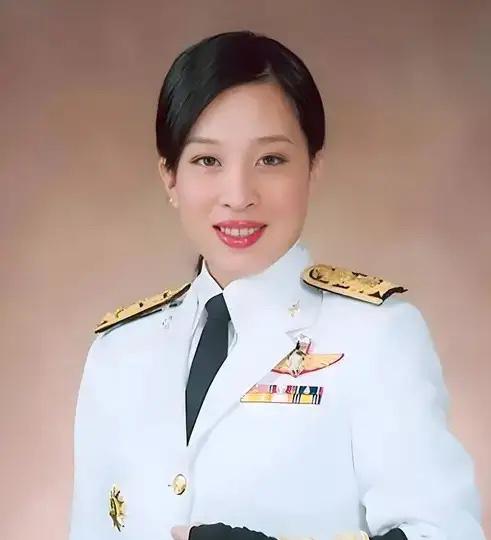 终于公布去世了的消息。泰国公主自从2022年12月14日因心脏问题失去知觉，