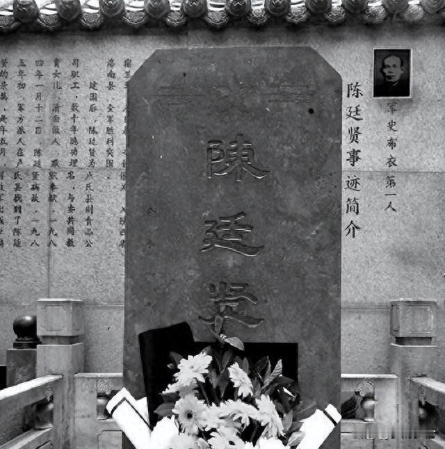 无名货郎冒死救3000红军！被全军铭记50年，卧病晚年才等来荣光一个货郎带