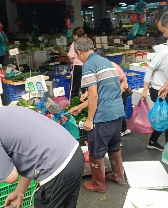 马老师曾称：未来3年，这种“变态”商业模式将横扫全国！温州卖菜大爷靠它年入6