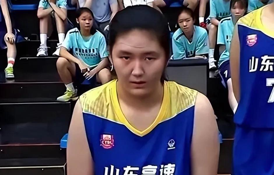我觉得杨毅对张子宇前景的担忧不无道理。十八岁的张子宇，身高达到惊人的