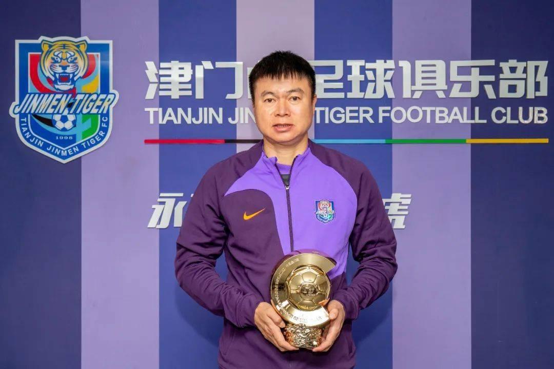 于根伟：云南也喊于白旗，特别不理解！天津名宿于根伟最近跟媒体回应了今年一些客场