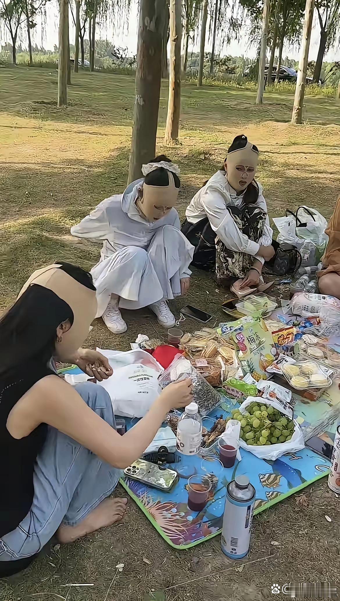 有必要搞成这样吗？这是怕什么
