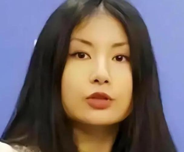 “我痛恨自己长了一张中国脸！”2018年，美国一华裔女记者公然抹黑中国，不久后，