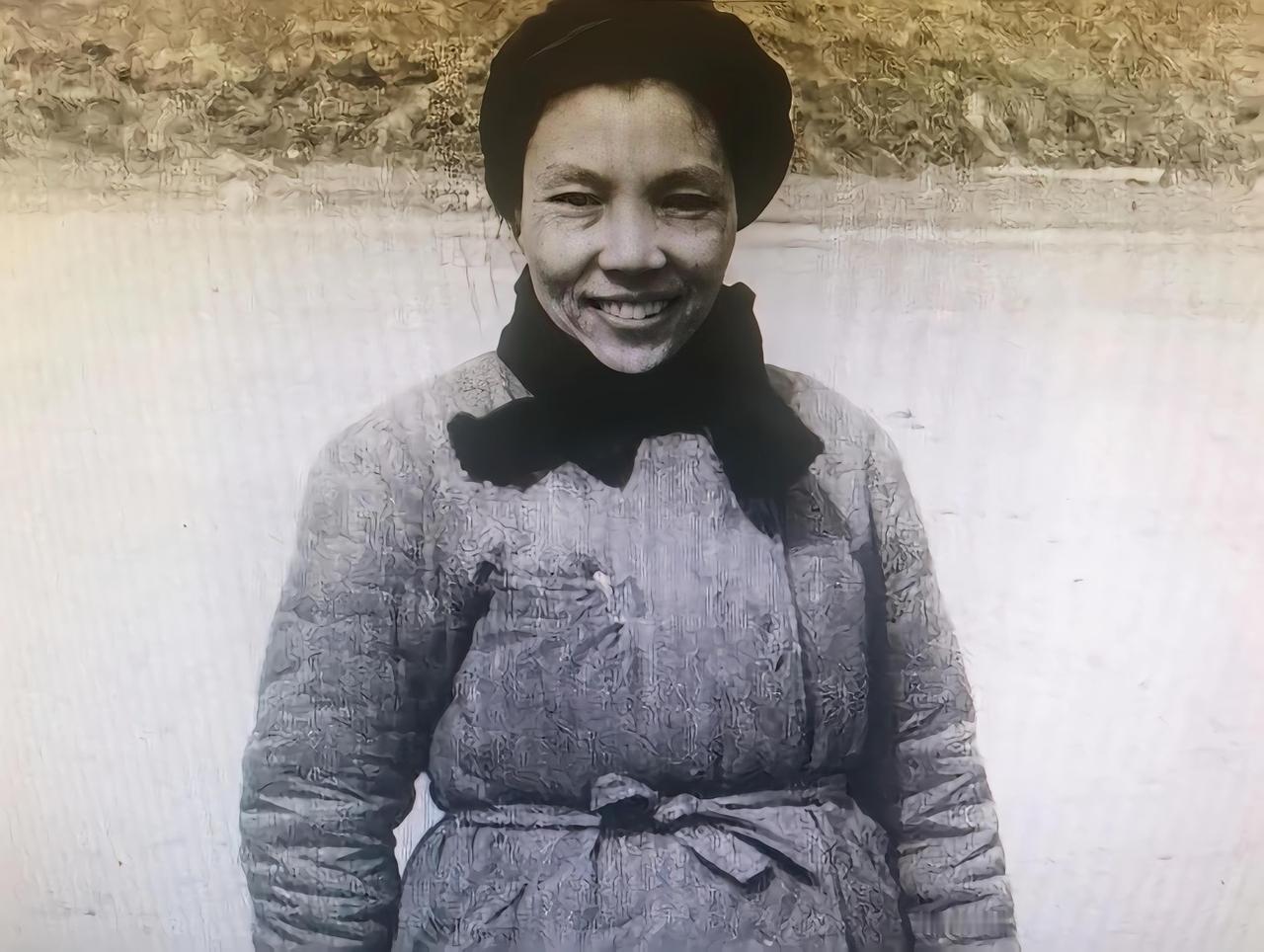1959年，江西一个农妇赖月明指着报纸上的元帅说是她丈夫，旁人当她疯了，没人知道