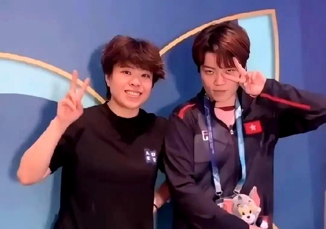 我总觉得王艺迪这人特实在，心里有杆秤。澳门这场球，又被她结结实实圈了次粉。