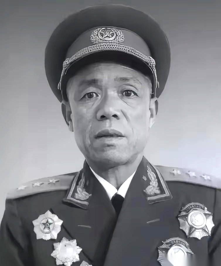 志愿军副司令员韩先楚，在抗美援朝的五次大兵团作战中，绝大多数时间都没待在志愿军司