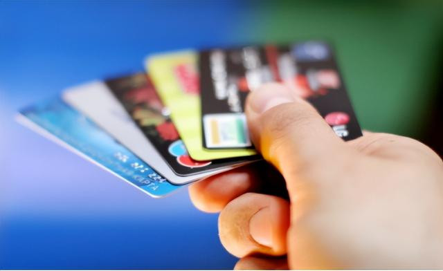 务客户财富管理方面的作用，可以为客户提供合法的、多样化的投资渠道。四、银行卡频繁转账引起的后果频繁转